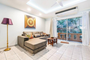 New 1 bed condo, very best central area, Patong
